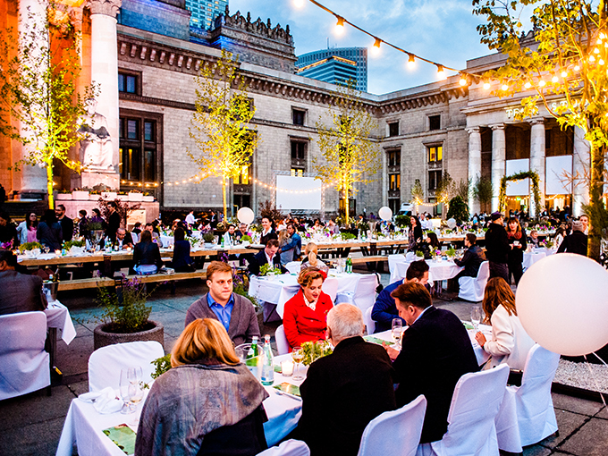 1 sen nocy letniej plac defilad