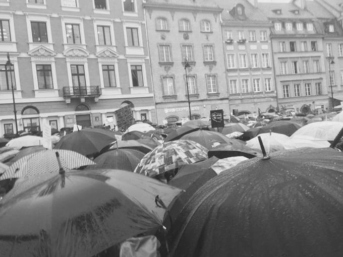 4 czarny protest black protest black monday czarnyprotest ogolnopolski strajk kobiet dziewuchy dziewuchom
