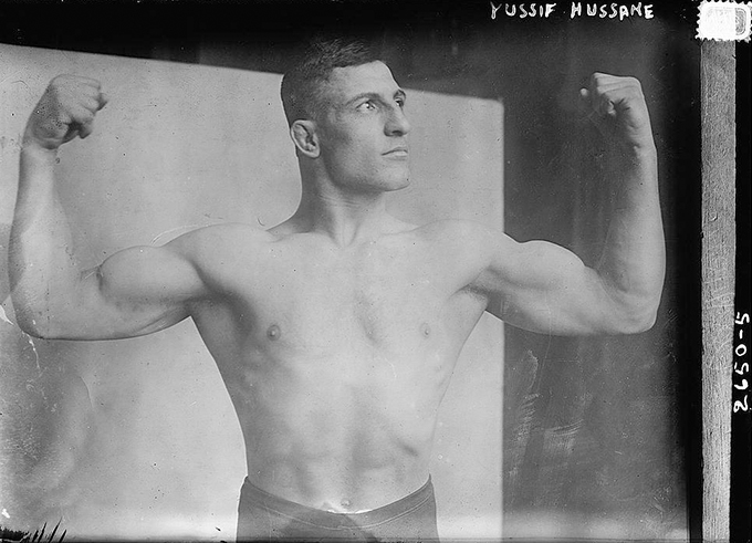 4 silownia workout gym fit slim active strongman man testosteron miesnie sia power