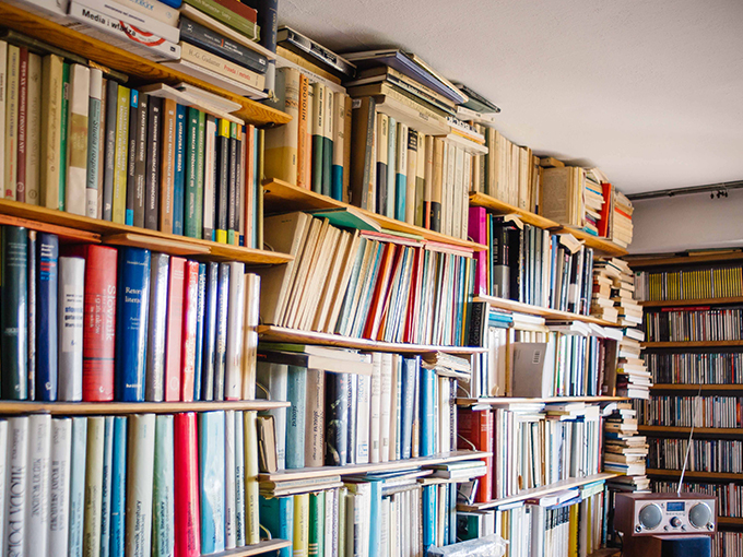 4 Micha Gowiski reading room books ksiazki czytanie enter the room rozmowa