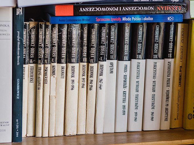 6 Micha Gowiski reading room books ksiazki czytanie enter the room rozmowa