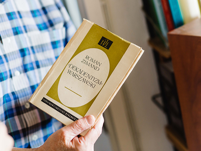 8 Micha Gowiski reading room books ksiazki czytanie enter the room rozmowa