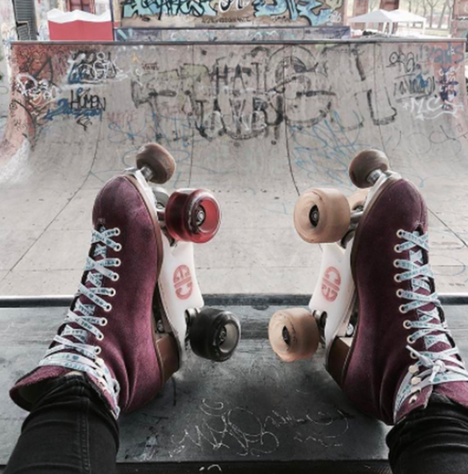 2 roller skater wrotki Chicks in Bowls